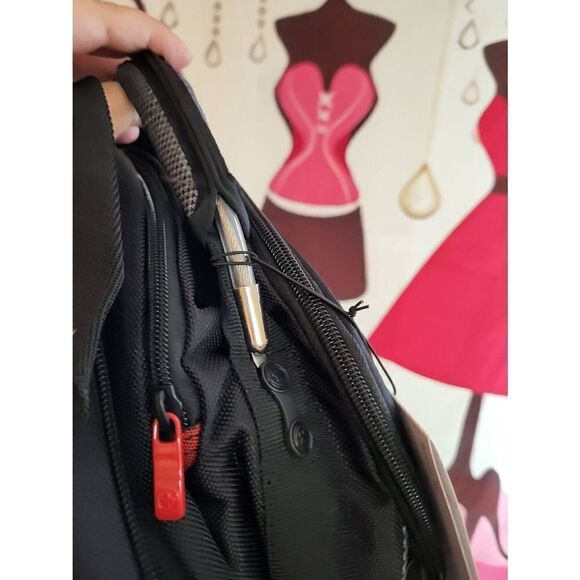 NWT Wenger Synergy swiss backpack - Picture 5 of 5